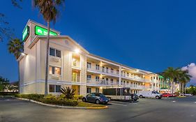 Hometowne Studios By Red Roof Fort Lauderdale